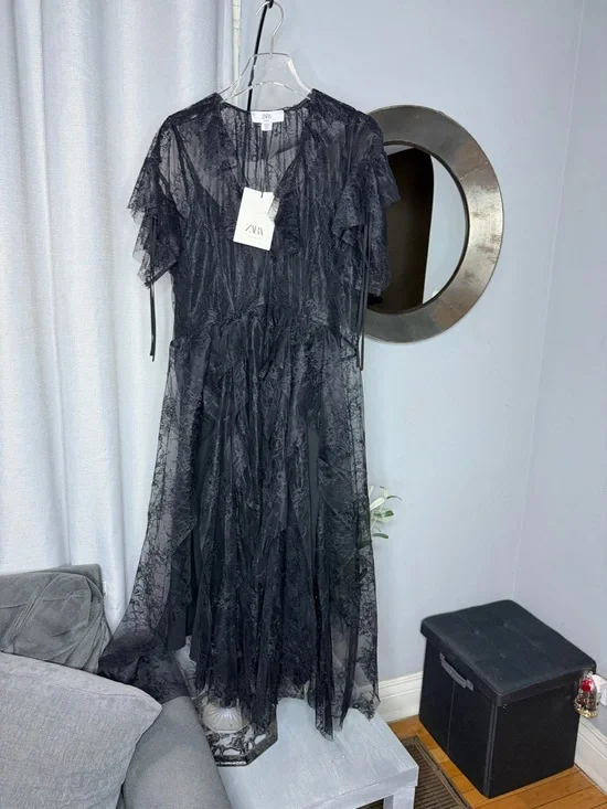 NWT Zara Woman Bloggers Fav LIMITED EDITION LACE MIDI DRESS Black Size M Medium - Picture 10 of 12